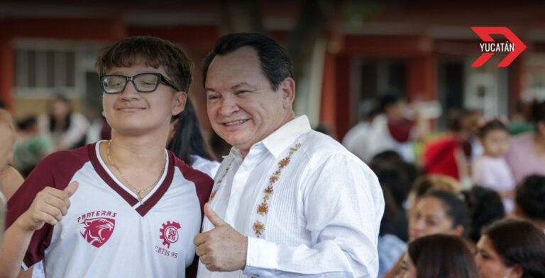 Inicia entrega de la Beca Benito Juárez Yucatán a más de 2 mil estudiantes